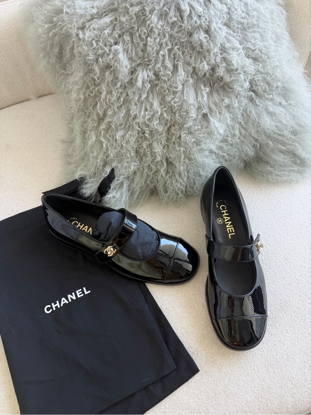CHANEL Black Patent Leather Mary Jane Flats - Picture 6 of 6